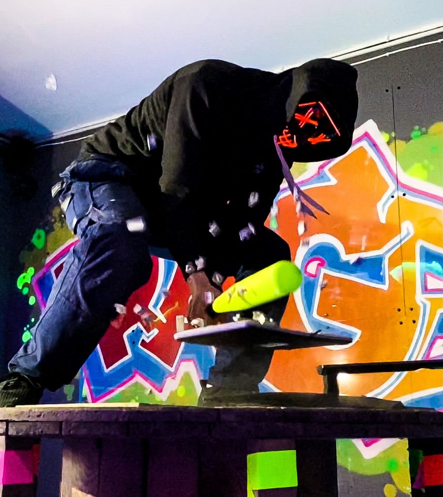 Slår hårt med slagträ